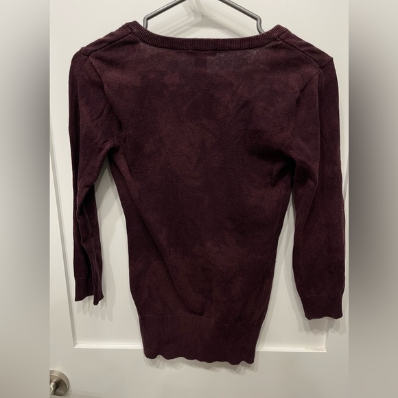 H&M 3/4 Sleeve Argyle Burgundy Sweater - Picture 3 of 3